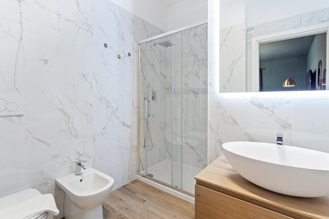 Porta Venezia Suite Милано Екстериор снимка